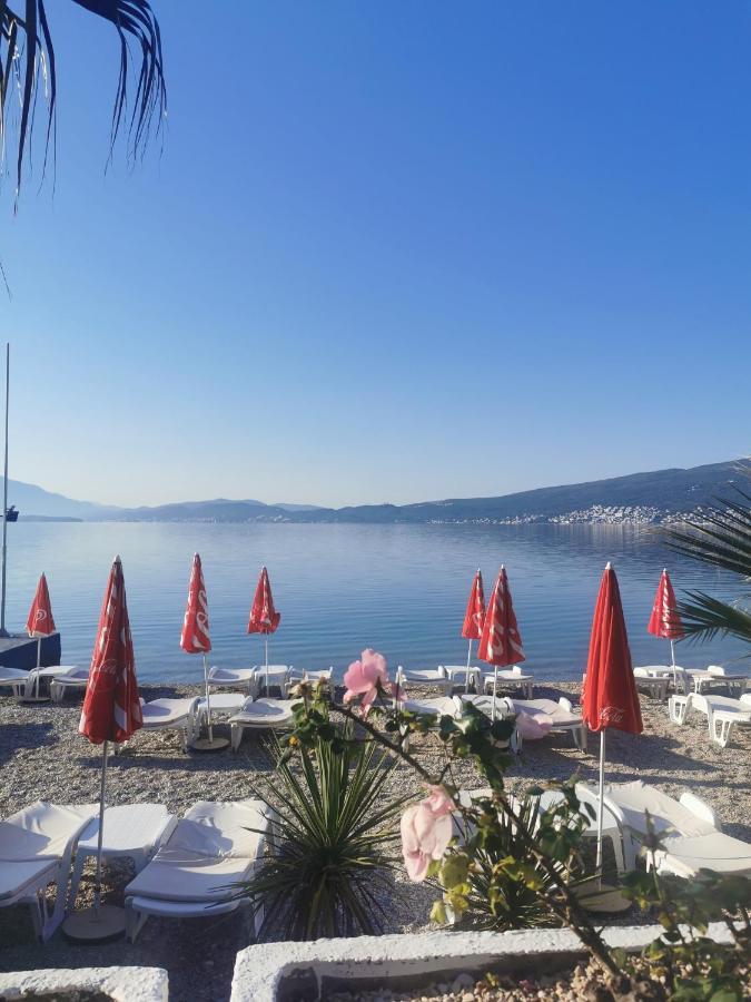 Hotel Azzurro تْشيرسيك نوفي المظهر الخارجي الصورة