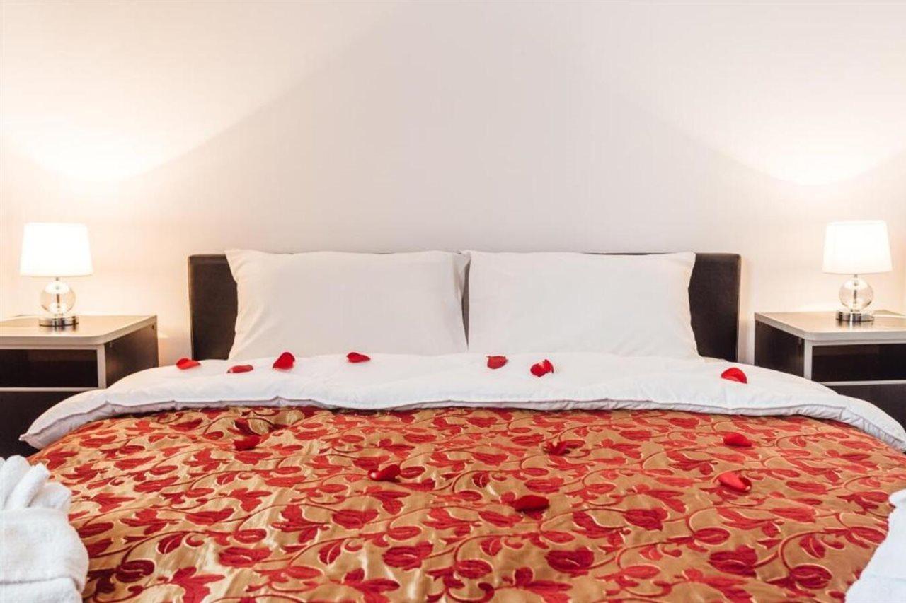Hotel Azzurro تْشيرسيك نوفي المظهر الخارجي الصورة