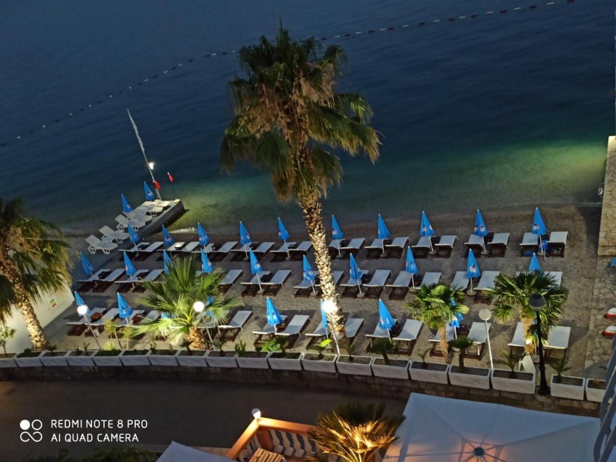 Hotel Azzurro تْشيرسيك نوفي المظهر الخارجي الصورة