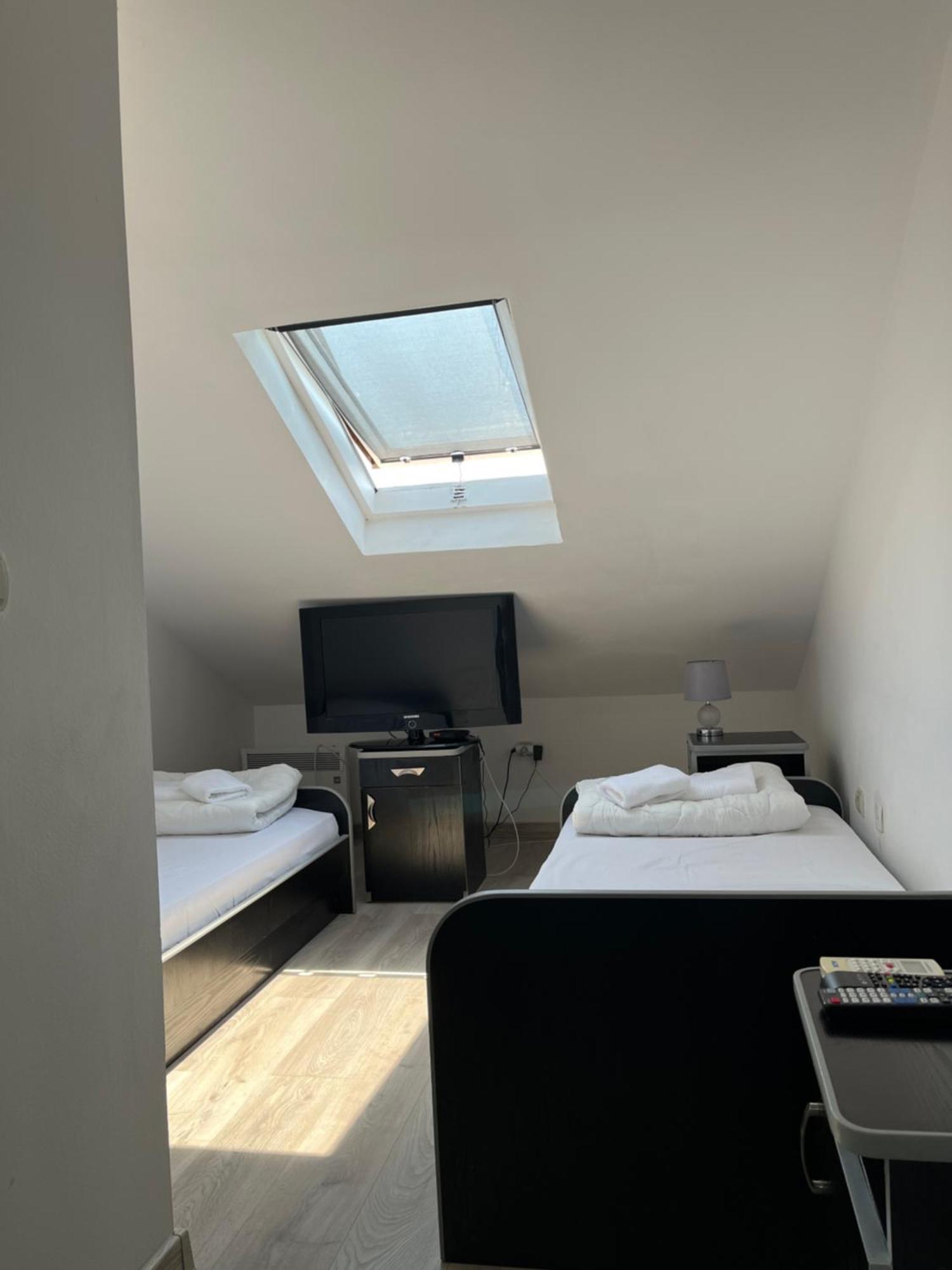 Hotel Azzurro تْشيرسيك نوفي المظهر الخارجي الصورة