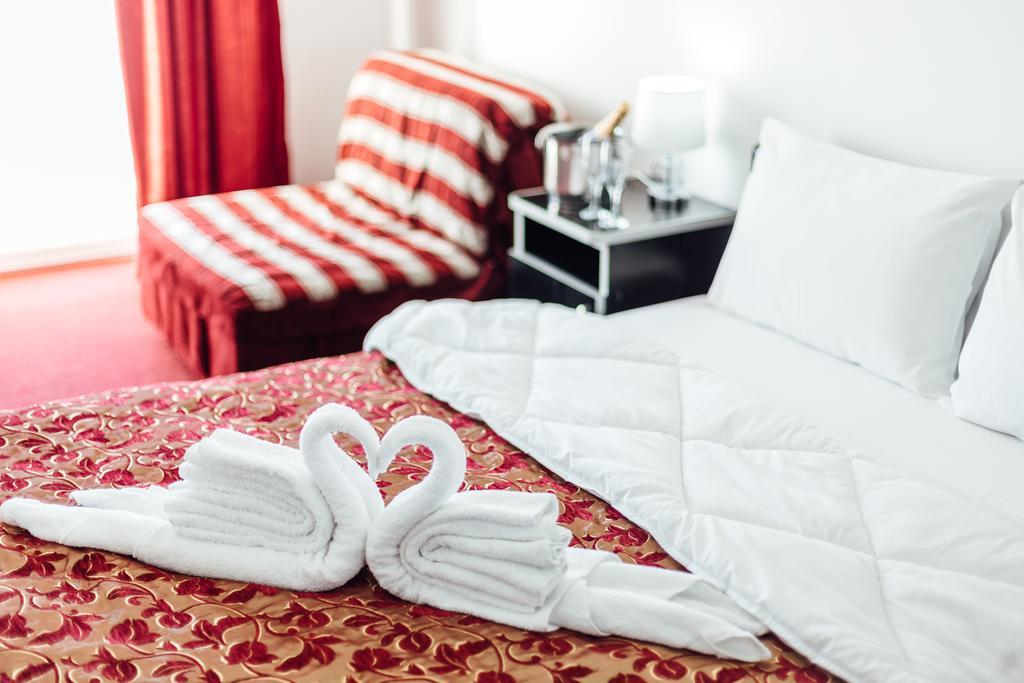 Hotel Azzurro تْشيرسيك نوفي المظهر الخارجي الصورة