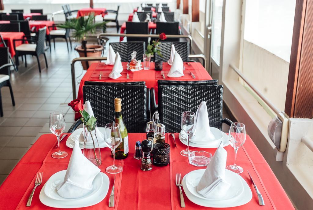 Hotel Azzurro تْشيرسيك نوفي المظهر الخارجي الصورة
