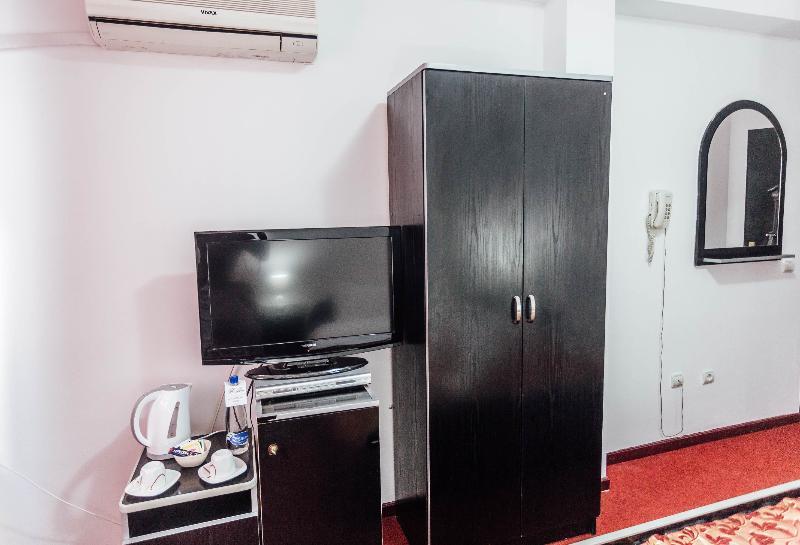 Hotel Azzurro تْشيرسيك نوفي المظهر الخارجي الصورة